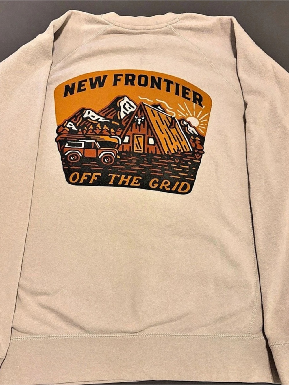 New Frontier Off the Grid Graphic Sweatshirt Cream & Orange Medium Like New